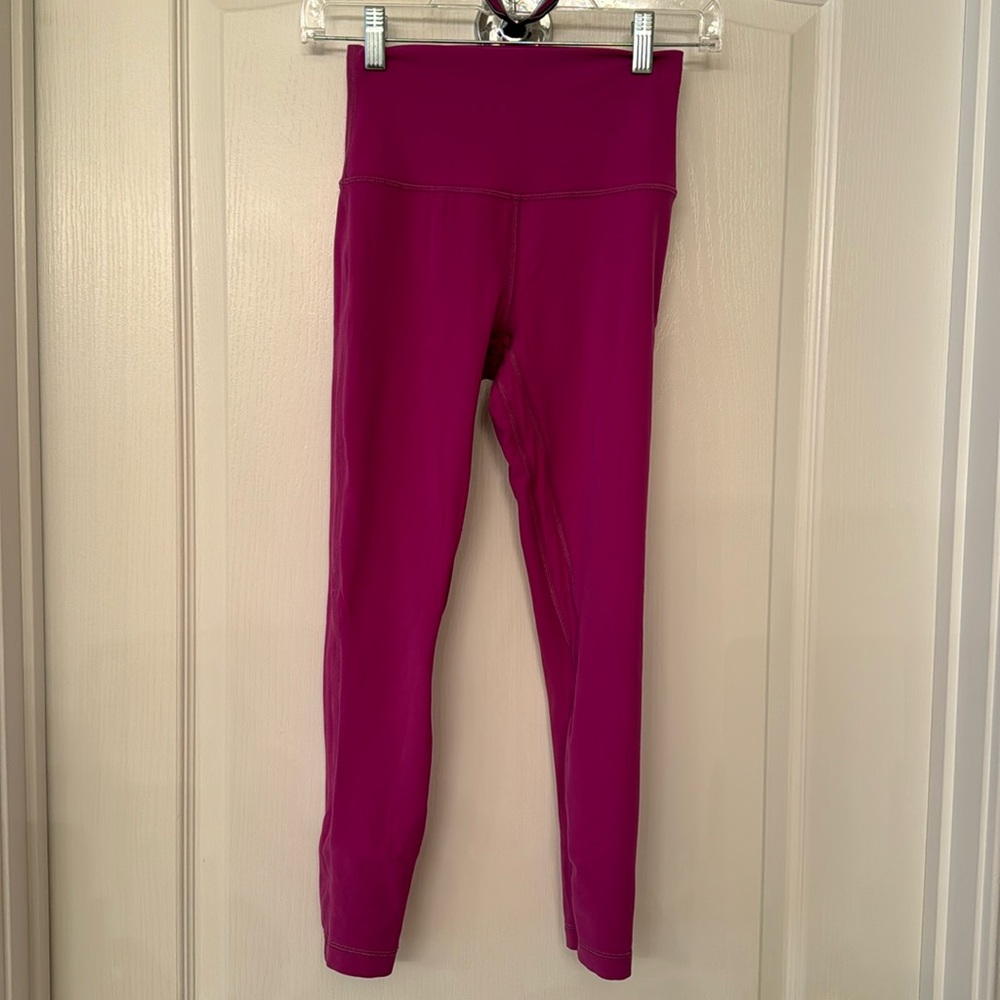Lululemon size 4 high-rise 23 inch crop Aligns in pink lychee.